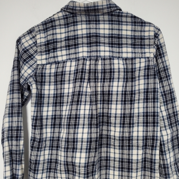 Madewell Slim Boyshirt in Lawton Plaid Flannel - Picture 3 of 15